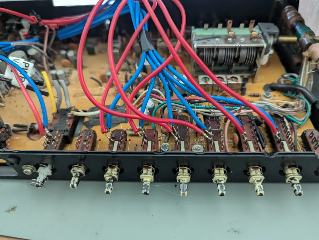 New wiring for the hardware buttons